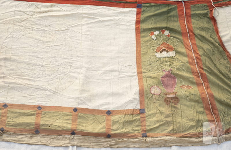 A LARGE APPLIQUÉ COTTON TENT - 图24